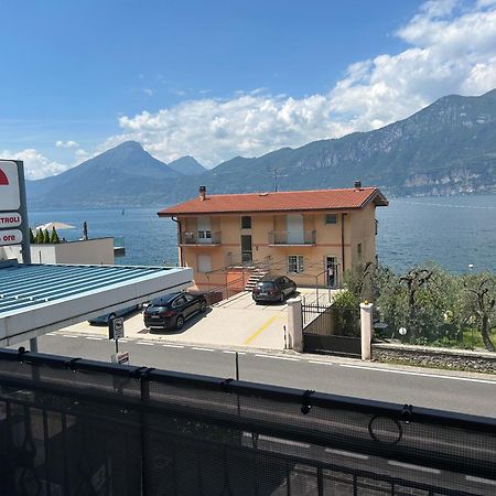 Lake View With Aircon - 5 Minutes From The Beach! Brenzone sul Garda Luaran gambar
