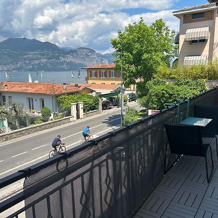Lake View With Aircon - 5 Minutes From The Beach! Brenzone sul Garda Luaran gambar