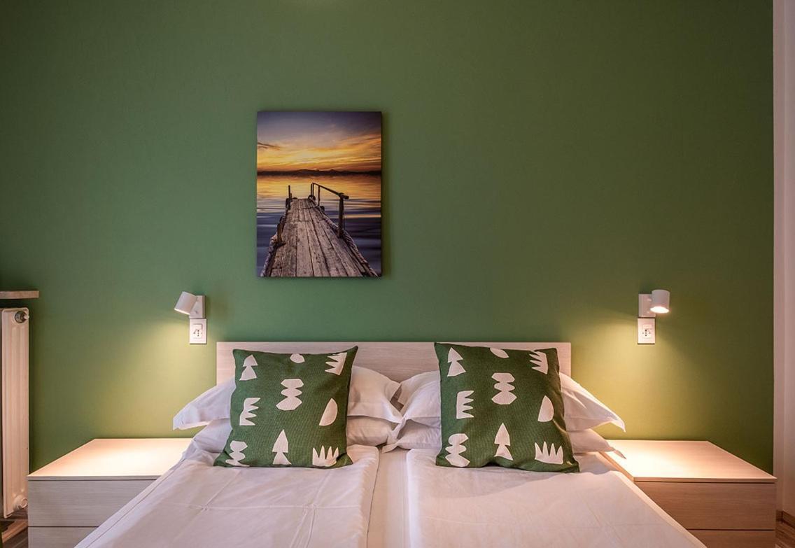 Lake View With Aircon - 5 Minutes From The Beach! Brenzone sul Garda Luaran gambar