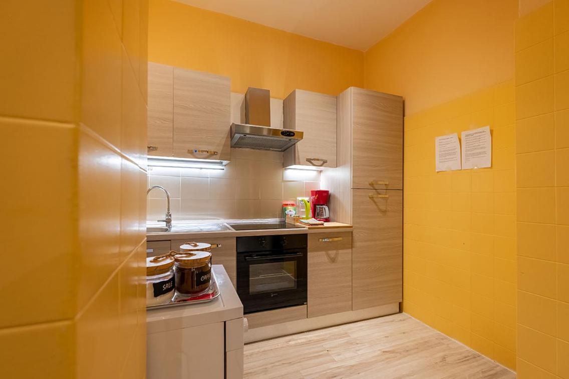 Lake View With Aircon - 5 Minutes From The Beach! Brenzone sul Garda Luaran gambar