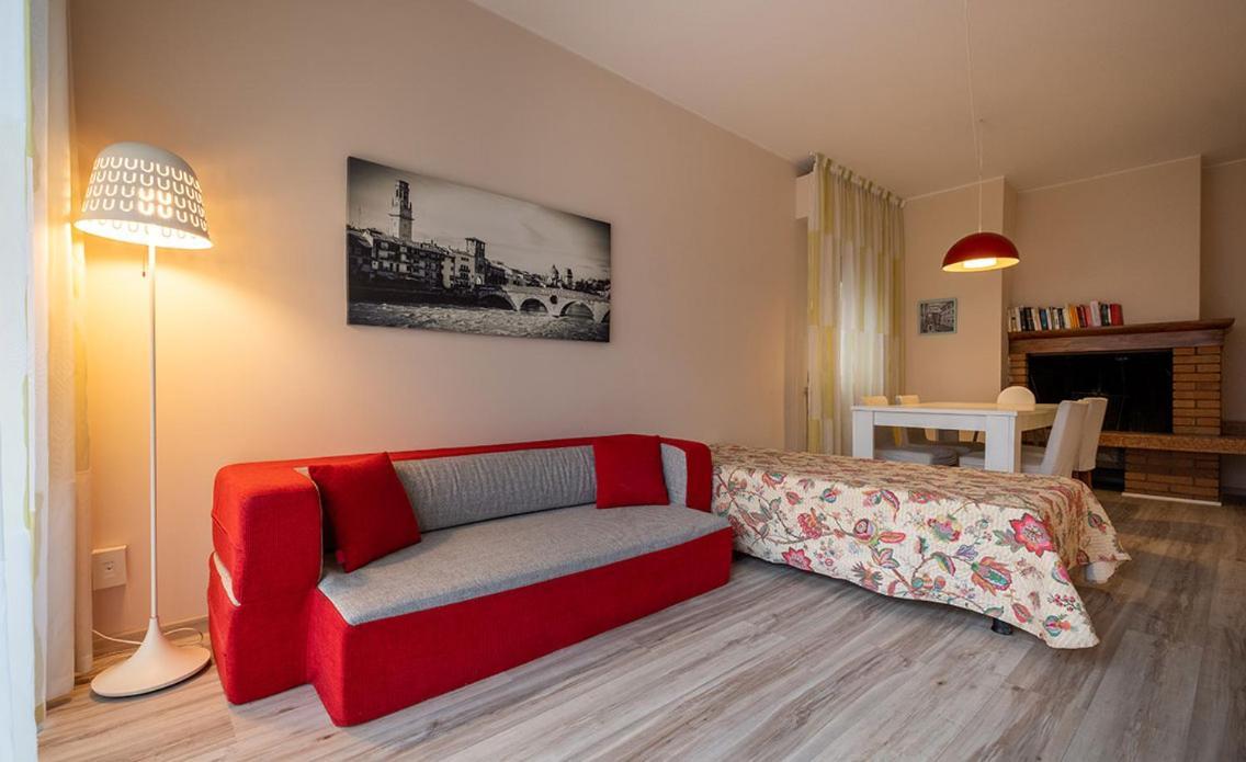 Lake View With Aircon - 5 Minutes From The Beach! Brenzone sul Garda Luaran gambar