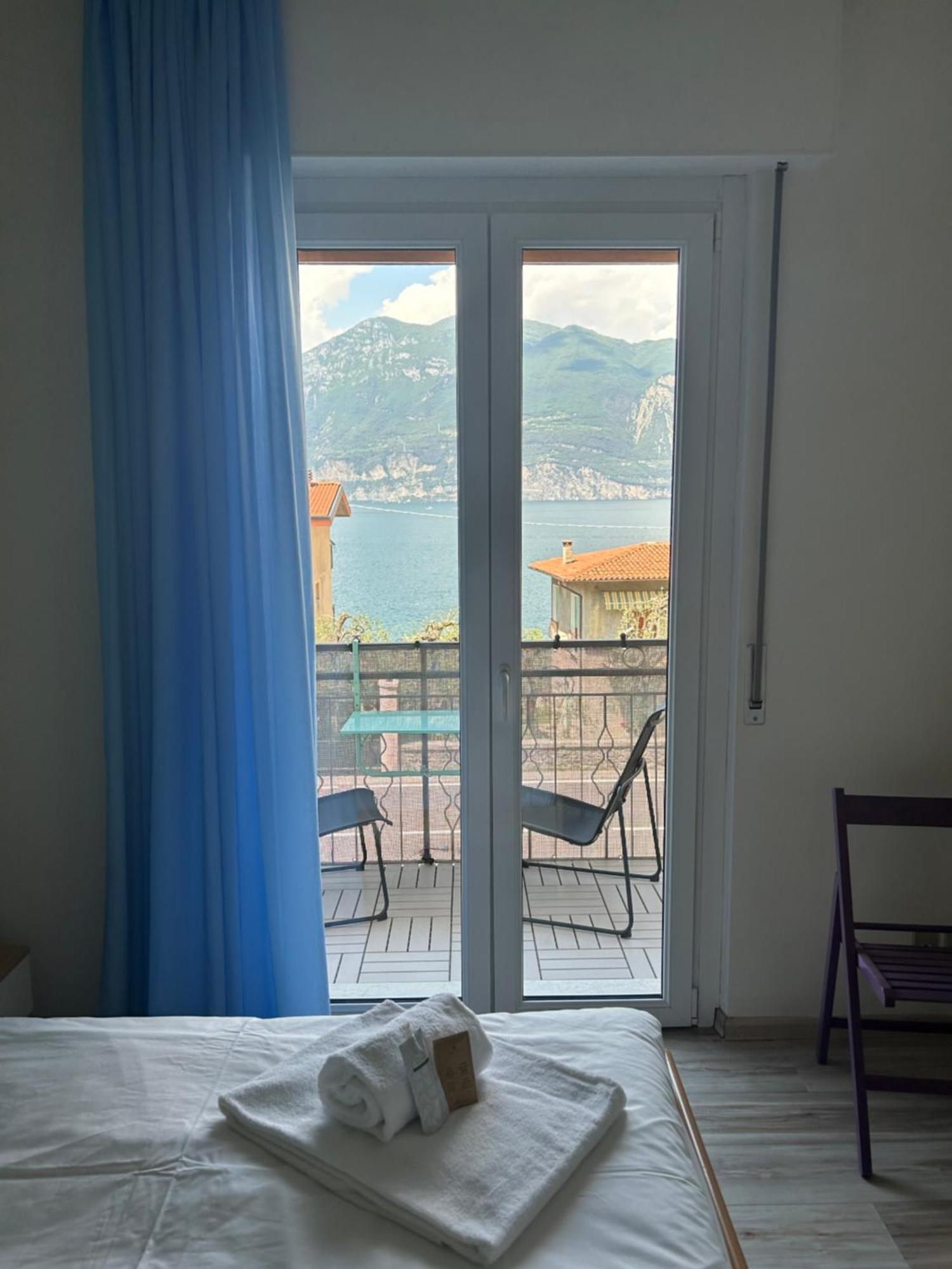 Lake View With Aircon - 5 Minutes From The Beach! Brenzone sul Garda Luaran gambar